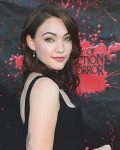 Violett Beane