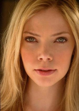 Riki Lindhome